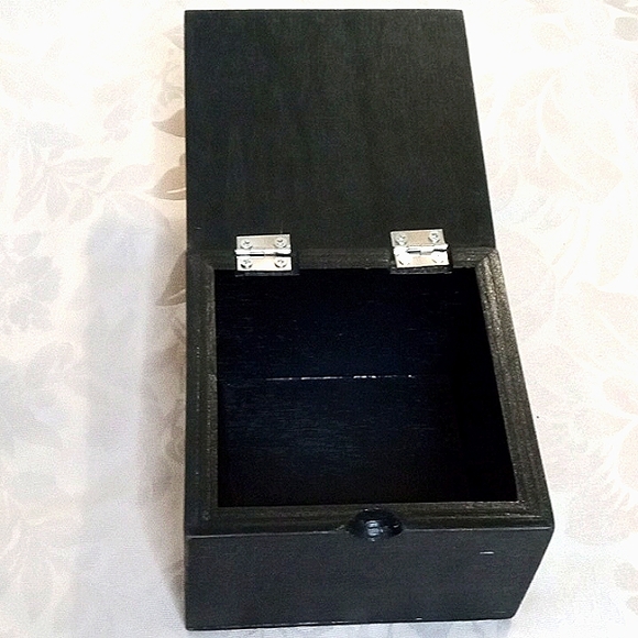 Statement Box - Picture 3 of 4